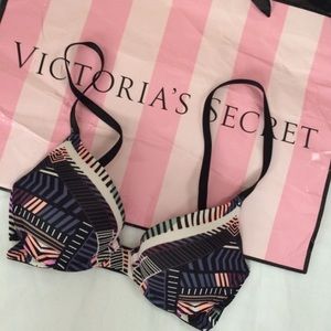 Pink Victoria’s Secret Bra Sz 30C